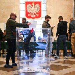 Новини світу - У Польщі підвели підсумки першого туру виборів президента