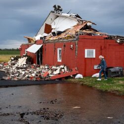 Новини світу - У США десятки людей стали жертвами торнадо