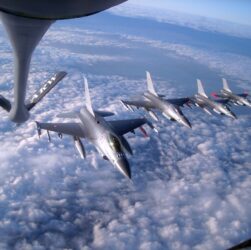 Новини світу - У США схвалили новий пакет допомоги Україні для обслуговування F-16