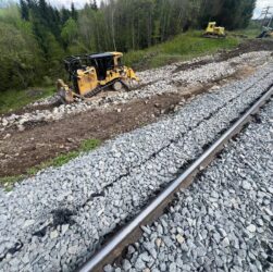 Новини України - УЗ відновлює інфраструктуру у Карпатах, де стався провал грунту