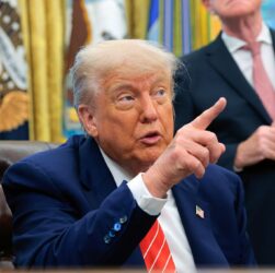 Новини світу - В Катарі уточнили новину про дарування Трампу приватного літака