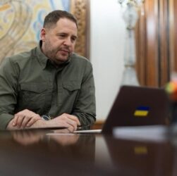 Новини України - В ОП пояснили, чи готова Україна на переговори з РФ без перемир'я