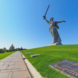 Новини світу - В РФ виявили труп всередині монумента Батьківщина-мати