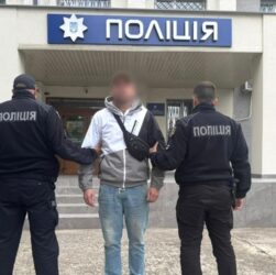 Новини України - В Ужгороді викрито продавця історичних реліквій і російської символіки