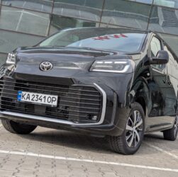 Авто новини - Великий вен та ще більші можливості: Toyota Proace і Proace Verso