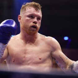 Новини спорту - Відомий промоутер поділився думкою щодо бою Альварес - Кроуфорд