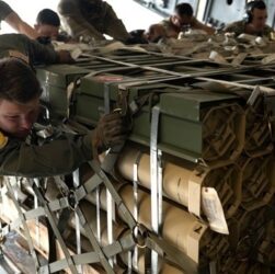Новини світу - ЄС має план Б забезпечення Києва зброєю - ЗМІ