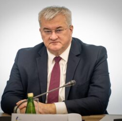 Новини світу - ЄС ускладнив життя російським олігархам - Сибіга