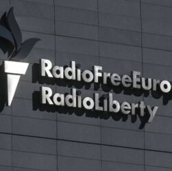 Новини світу - ЄС візьме на себе фінансування Радіо Свобода