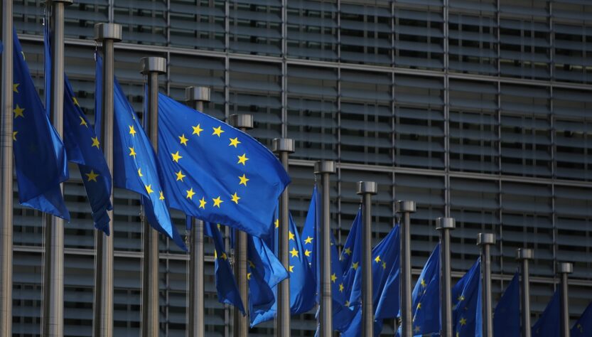 Новини світу - Єврокомісія представила план відмови від енергоносіїв РФ