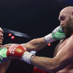 Новини спорту - За промо реваншу Усика і Ф’юрі шеф спорту Саудівської Аравії отримав премію