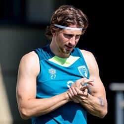 Новини спорту - Забарний завершив сезон у символічній збірній туру АПЛ