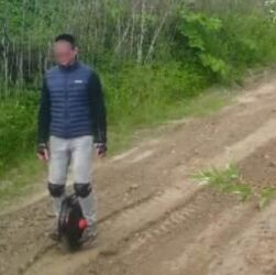 Новини України - Затримано чоловіка, що на моноколесі намагався виїхати в Словаччину