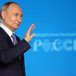 Новини світу - ЗМІ дізнались про зміну планів Путіна у війні
