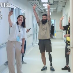 Superhumans у Дніпрі: міністр Віктор Ляшко взяв участь у відкритті нового центру реабілітації
