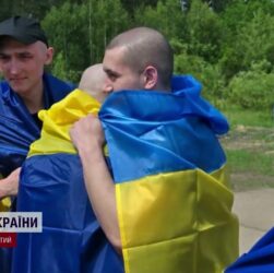 НАШІ ВДОМА! Перші хвилини на рідній землі звільнених з полону воїнів
