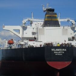 Новини світу - Біля берегів Лівії вибунув танкер, який заходив в російські порти