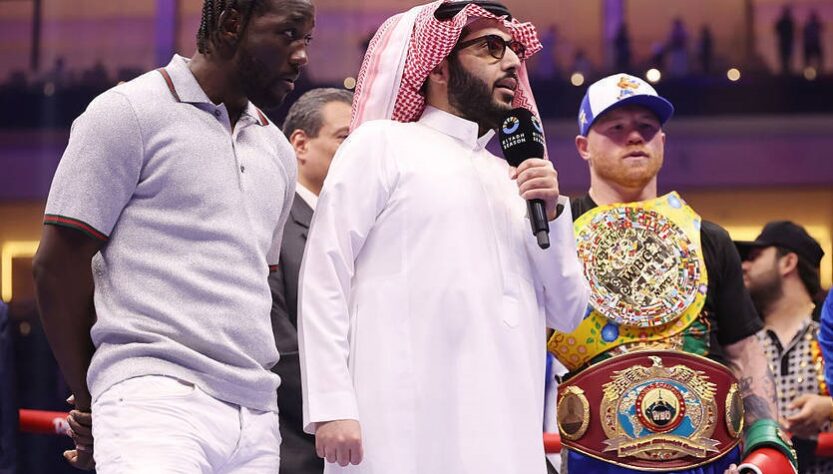 Новини спорту - Бій Альварес - Кроуфорд відбудеться на арені Лас-Вегаса