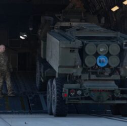 Новини світу - Допомогу від США скоротять: як це вплине на війну