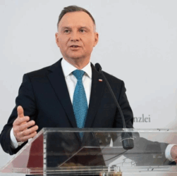 Новини світу - Дуда: Трамп рішуче налаштований завершити війну в Україні