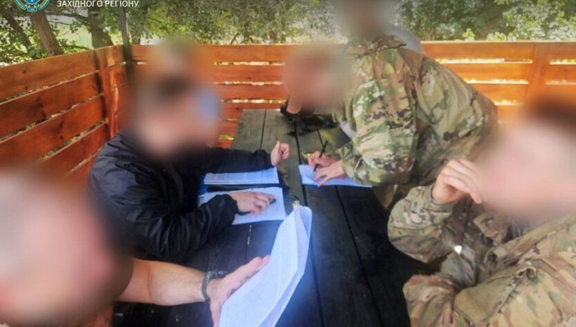 Новини України - Двом нападникам на бійця Азову повідомили про підозру