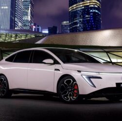 Авто новини - Електрокар Nissan став хітом у Китаї і вийде на глобальний ринок
