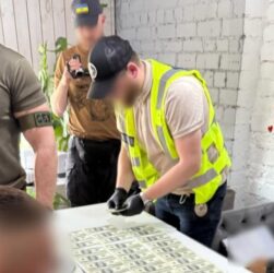 Новини Києва - Фіктивний діагноз дружині: у Києві чиновник за гроші допоміг ухилянту