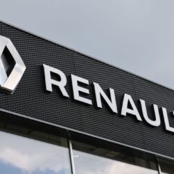 Новини бізнесу - Французька Renault відкриє завод з виробництва дронів в Україні - ЗМІ