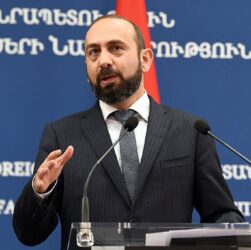 Новини світу - Глава МЗС Вірменії порадив Лаврову не втручатися у справи країни