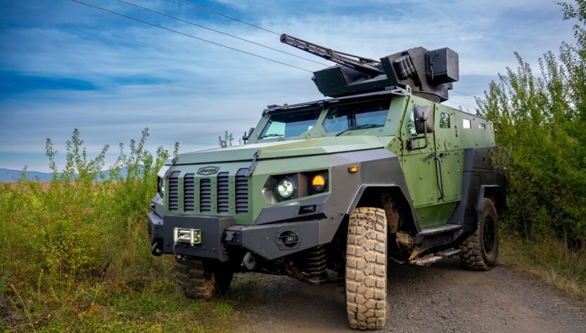 Новини України - На озброєння ЗСУ спорядили два бронеавтомобілі класу MRAP