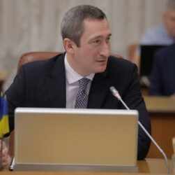 Новини України - НАБУ оголосило підозру віцепрем’єру Чернишову