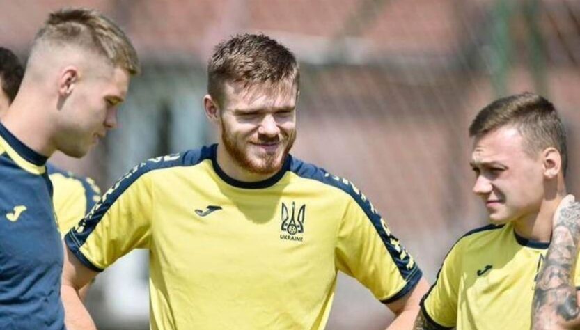 Новини спорту - Назріває конкуренція клубів АПЛ за захисника молодіжної збірної України