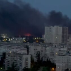 Новини Києва - Небо у Києві затягло чорним димом