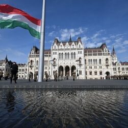 Новини світу - Опозиція в Угорщині випереджає партію Орбана на 15% - опитування