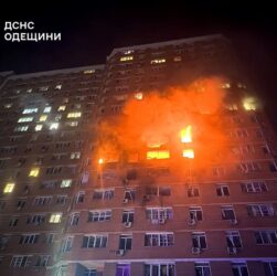 Новини України - Палали три поверхи: з’явилися кадри удару по Одесі