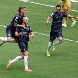 Новини спорту - Перший гол Окленда на КЧС приніс нічию з Бока Хуніорс