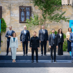 Новини політики - Південно-Східна Європа підтримує рух Києва в НАТО