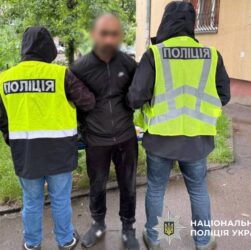 Новини Києва - Погрожували гранатою: у Києві двоє іноземців тероризували перехожого
