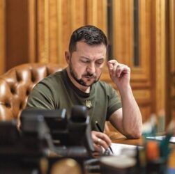 Новини України - Президент підписав закон про обмеження виплати пенсій держзрадникам