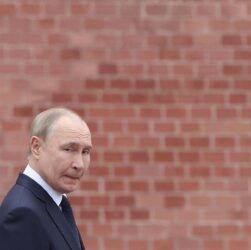 Новини світу - Путін анонсував скорочення військових витрат