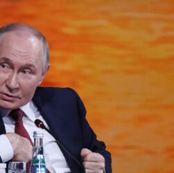 Новини світу - Путін назвав "корисною" конфіскацію активів Росії