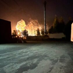 Новини світу - Російські пабліки повідомляють про вибухи в районі аеропорту на Брянщині