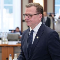 Новини світу - У Фінляндії закликали США не послаблювати санкції проти РФ