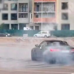 Новини Києва - У Києві молодик на BMW влаштував дрифт біля ТРЦ
