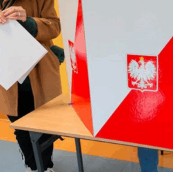 Новини світу - У Польщі Верховний суд дозволив перерахунок голосів на виборах у 13 комісіях