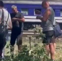 Новини України - Укралізниця повідомила про збій в русі потягів через удар рашистів
