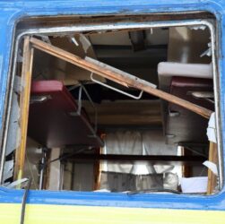 Новини України - УЗ пояснила, чому не зупиняє потяги під час атак
