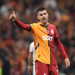 Новини спорту - Велика угода: Фабрегас запрошує до лав Комо чемпіона Європи