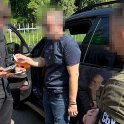 Новини України - Викрито посадовців, що привласнили понад 60 млн грн на авто для ЗСУ