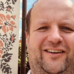 Новини культури - Віктор Бронюк розповів про службу в ТрО та причину бронювання